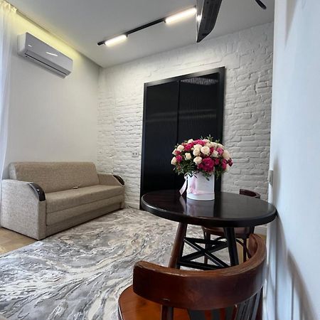 Favorit Apartments 1 Кім Безкоштовна Парковка Центр З Балконом Не Далеко Від Ж Д Вокзалу Звітні Документи Leopoli Esterno foto